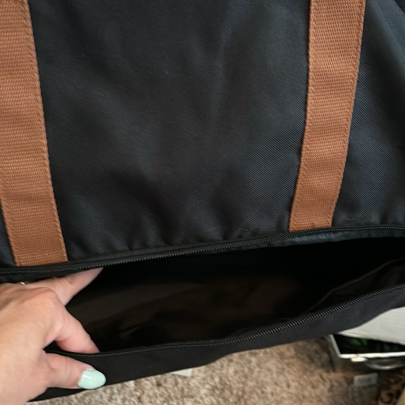 Travel Bag with Under Storage - Picture 2 of 3